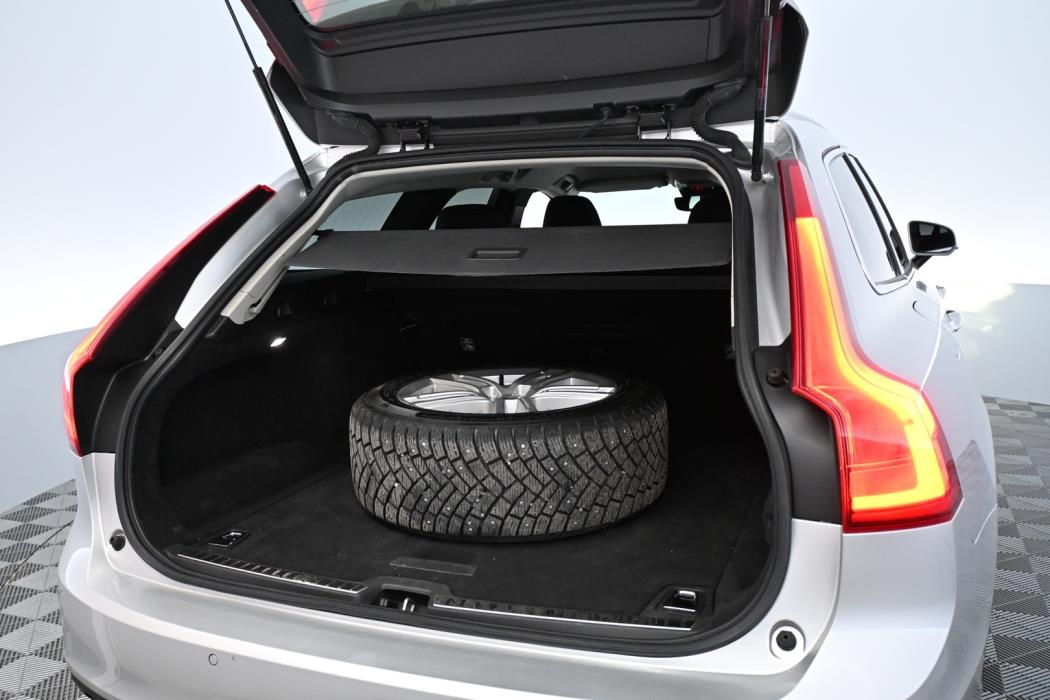 VOLVO V90 2019