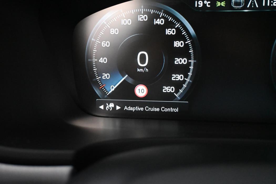 VOLVO V90 2019