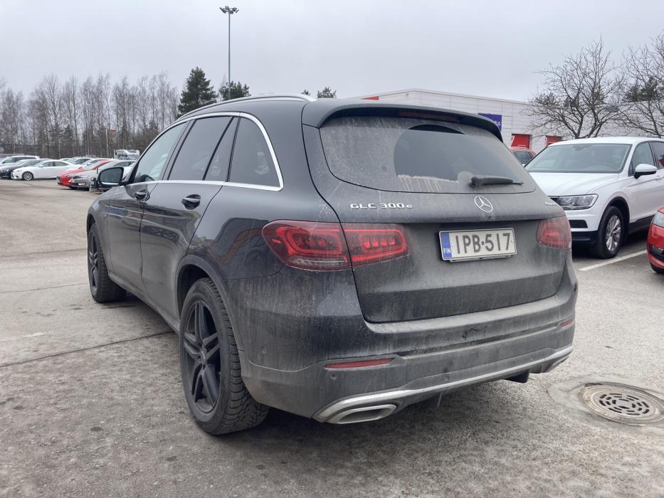 MERCEDES-BENZ GLC 2021