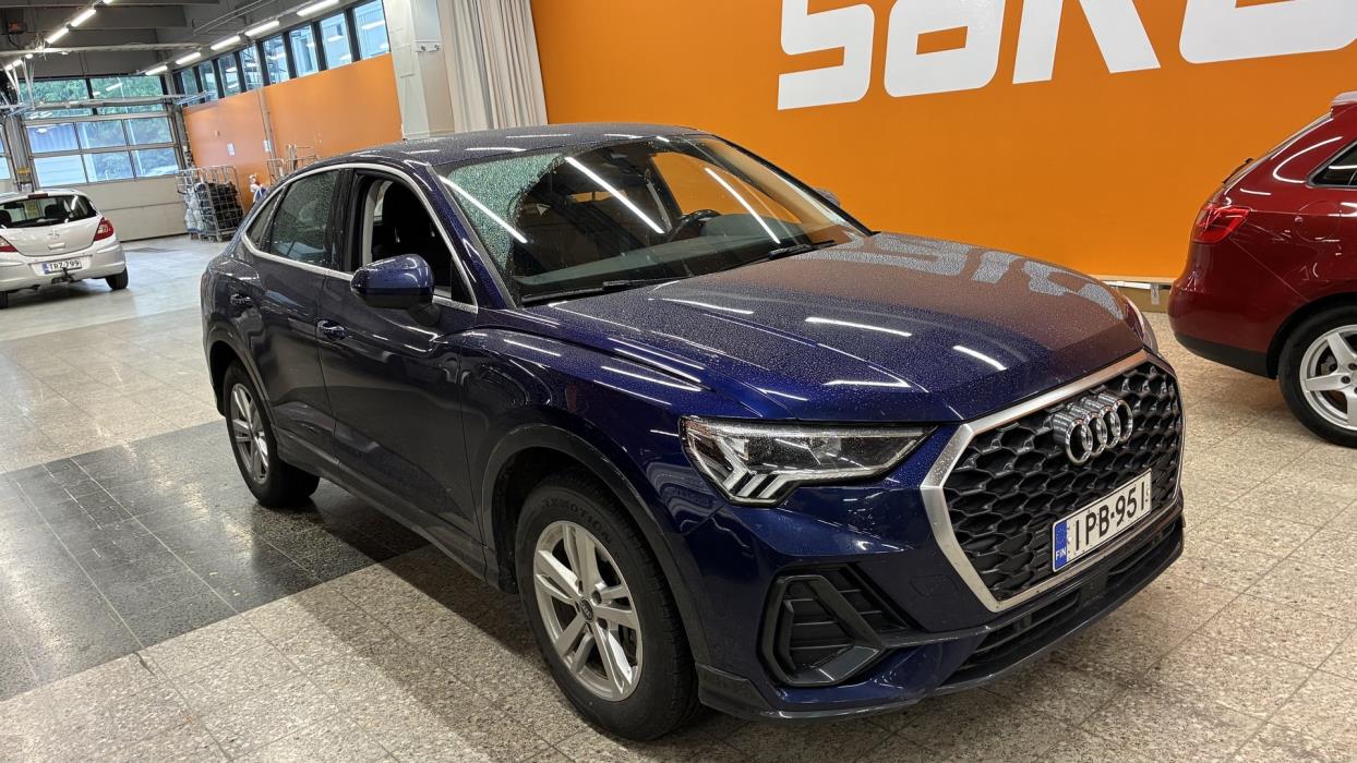 AUDI Q3 2022