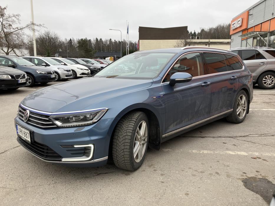 VOLKSWAGEN Passat 2018