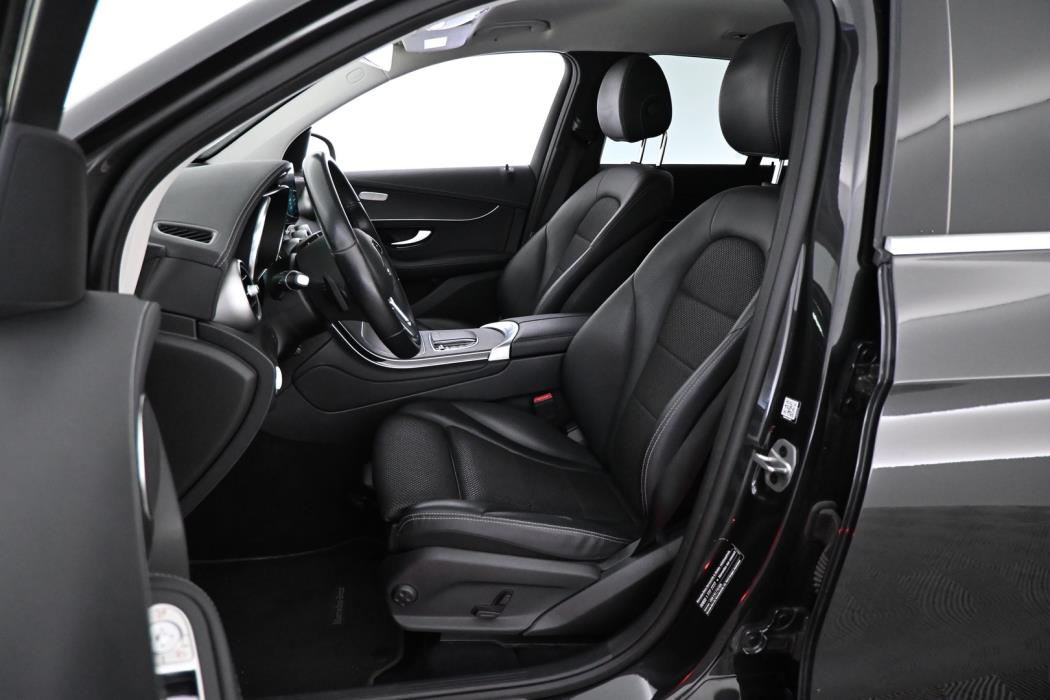 MERCEDES-BENZ GLC 2022