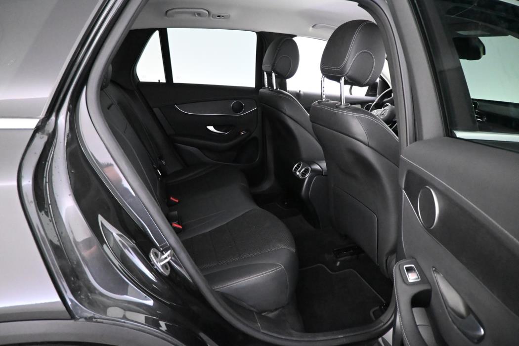 MERCEDES-BENZ GLC 2022