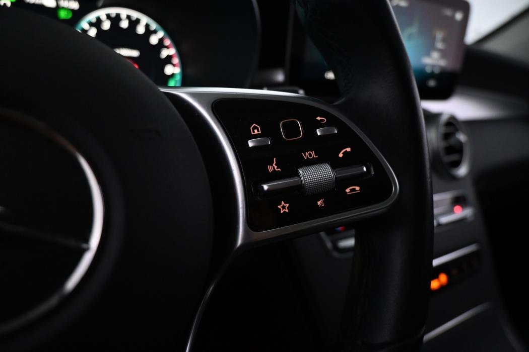 MERCEDES-BENZ GLC 2022