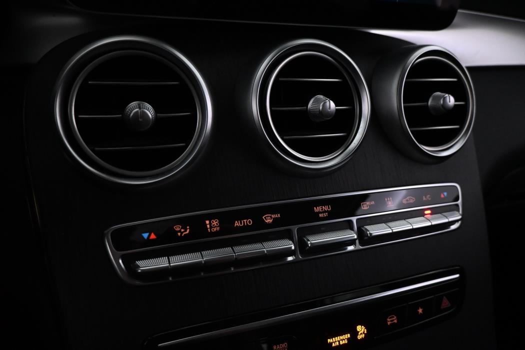 MERCEDES-BENZ GLC 2022