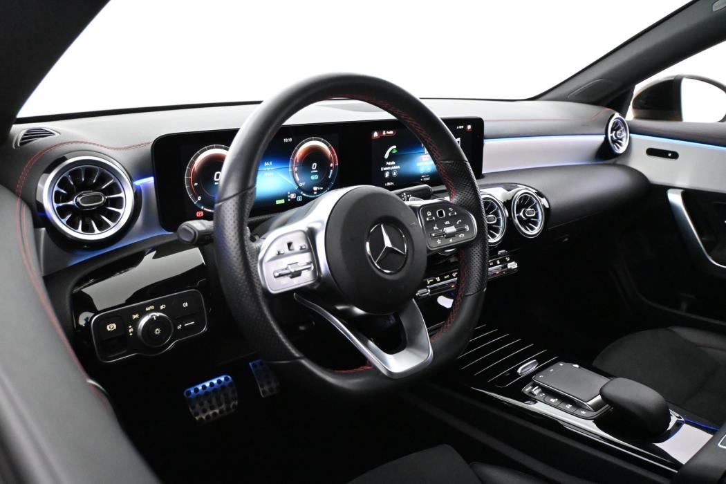 MERCEDES-BENZ CLA 2023