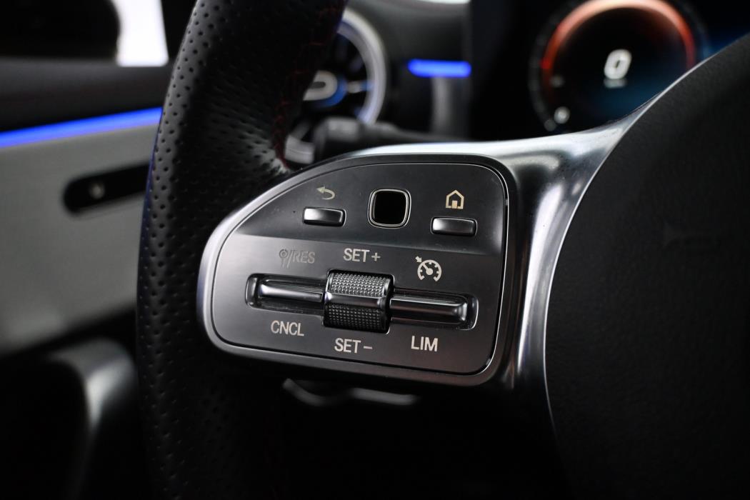 MERCEDES-BENZ CLA 2023