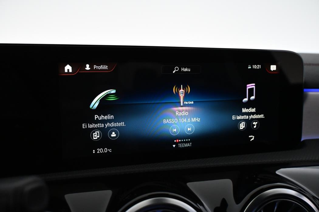 MERCEDES-BENZ CLA 2023