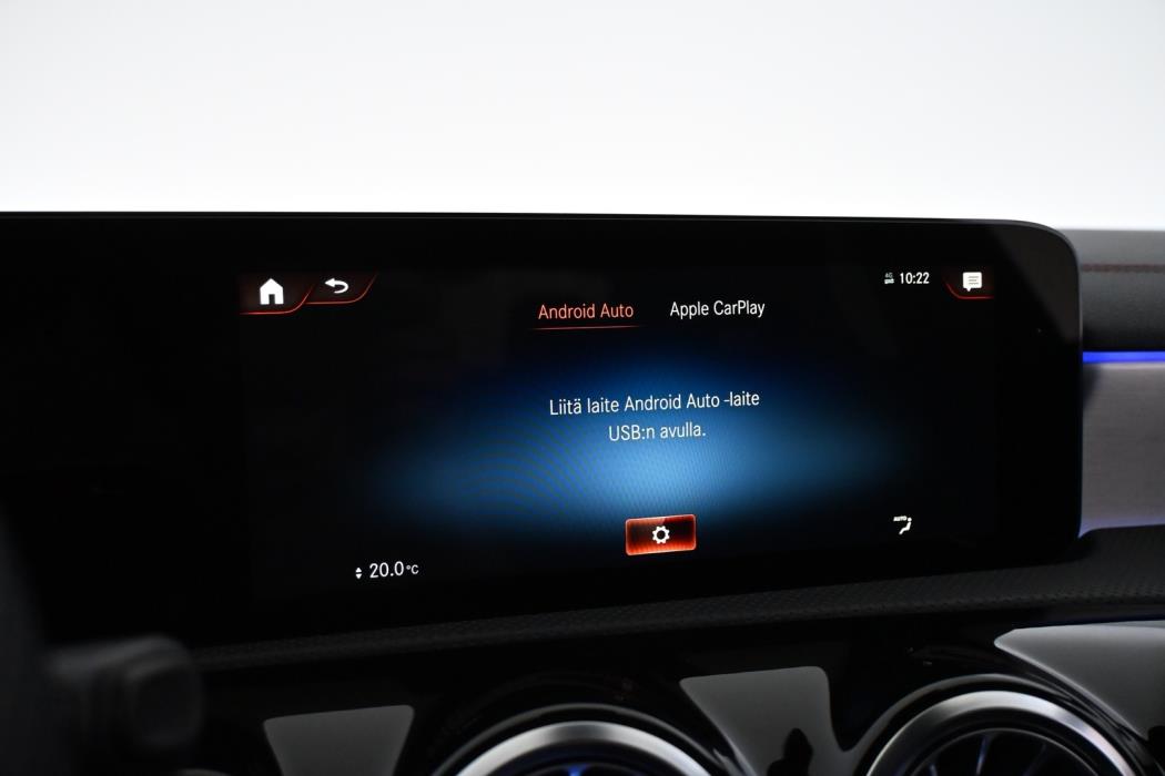 MERCEDES-BENZ CLA 2023