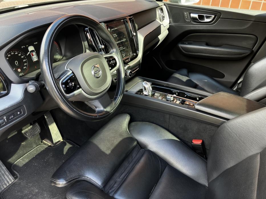 VOLVO XC60 2019