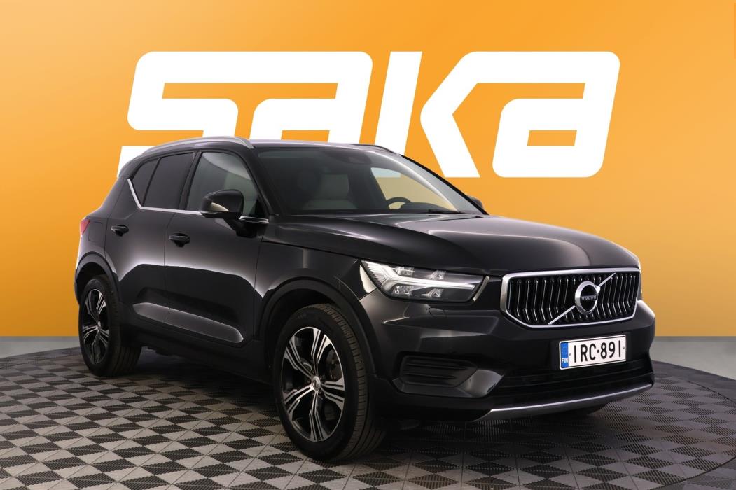 VOLVO XC40 2022