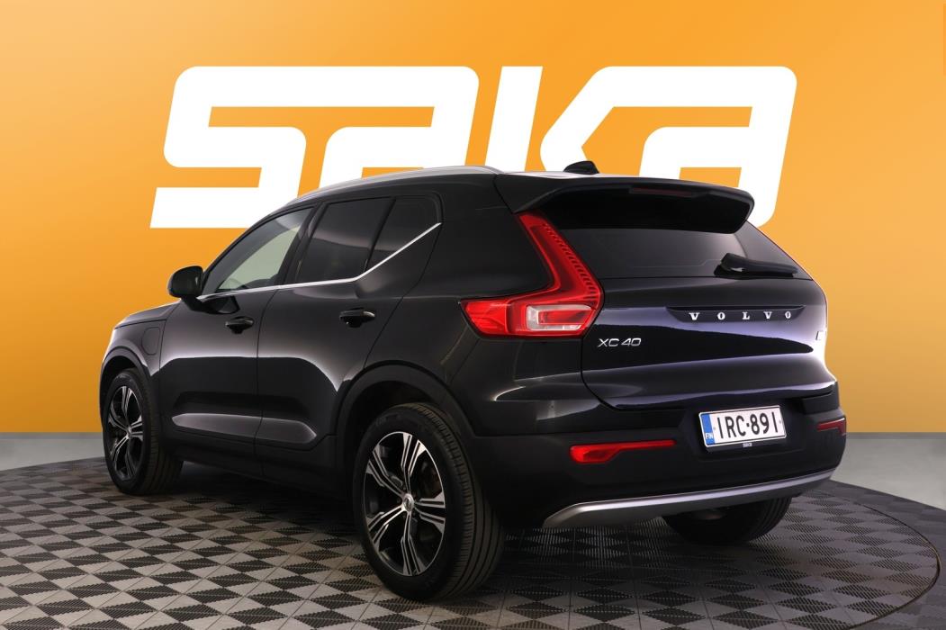 VOLVO XC40 2022