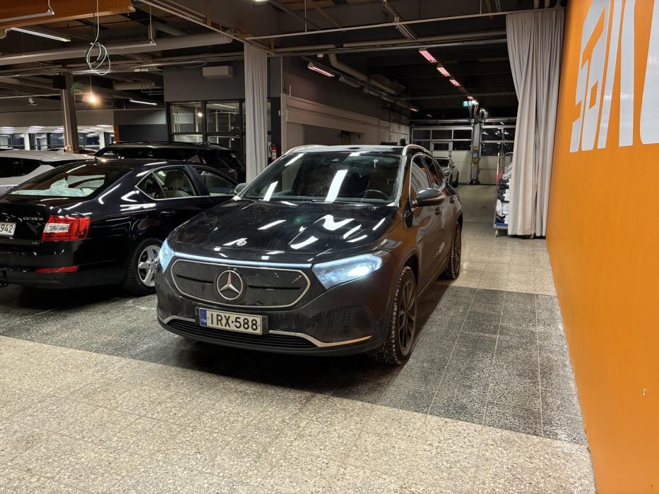 MERCEDES-BENZ EQA 2023