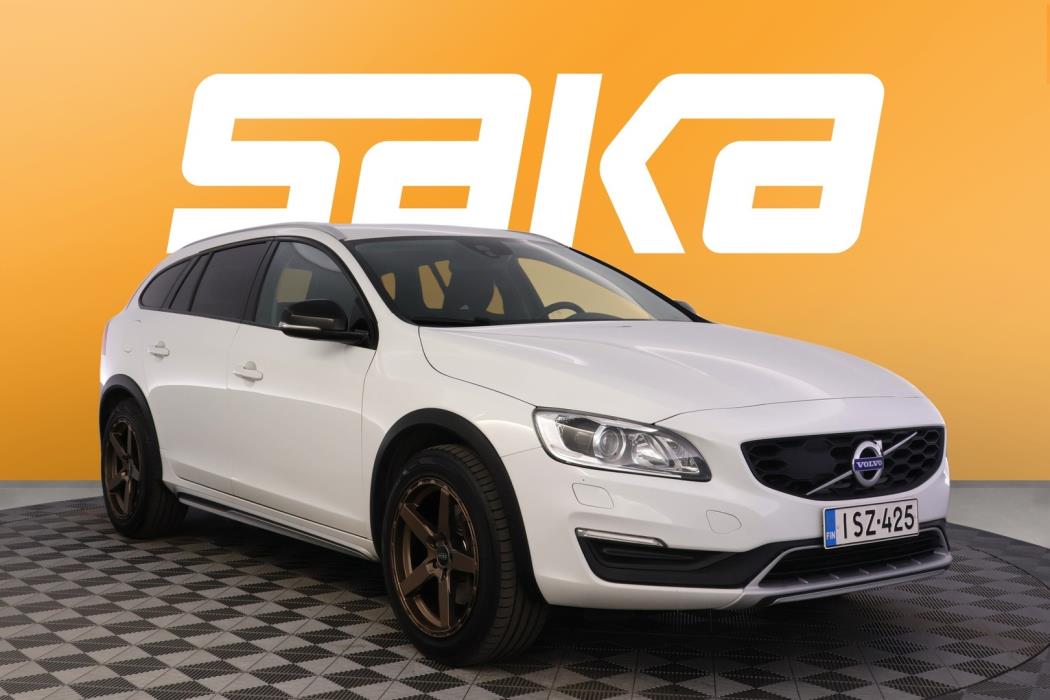 VOLVO V60 Cross Country 2016