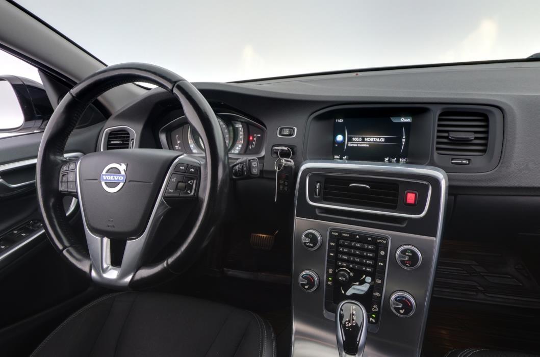 VOLVO V60 Cross Country 2016