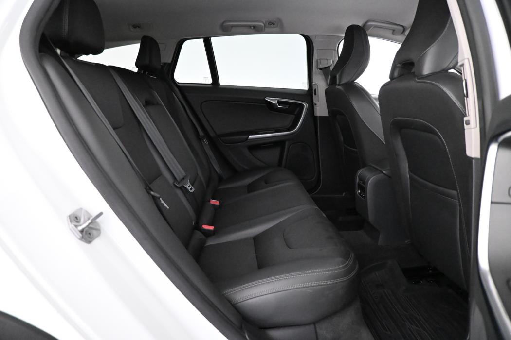 VOLVO V60 Cross Country 2016