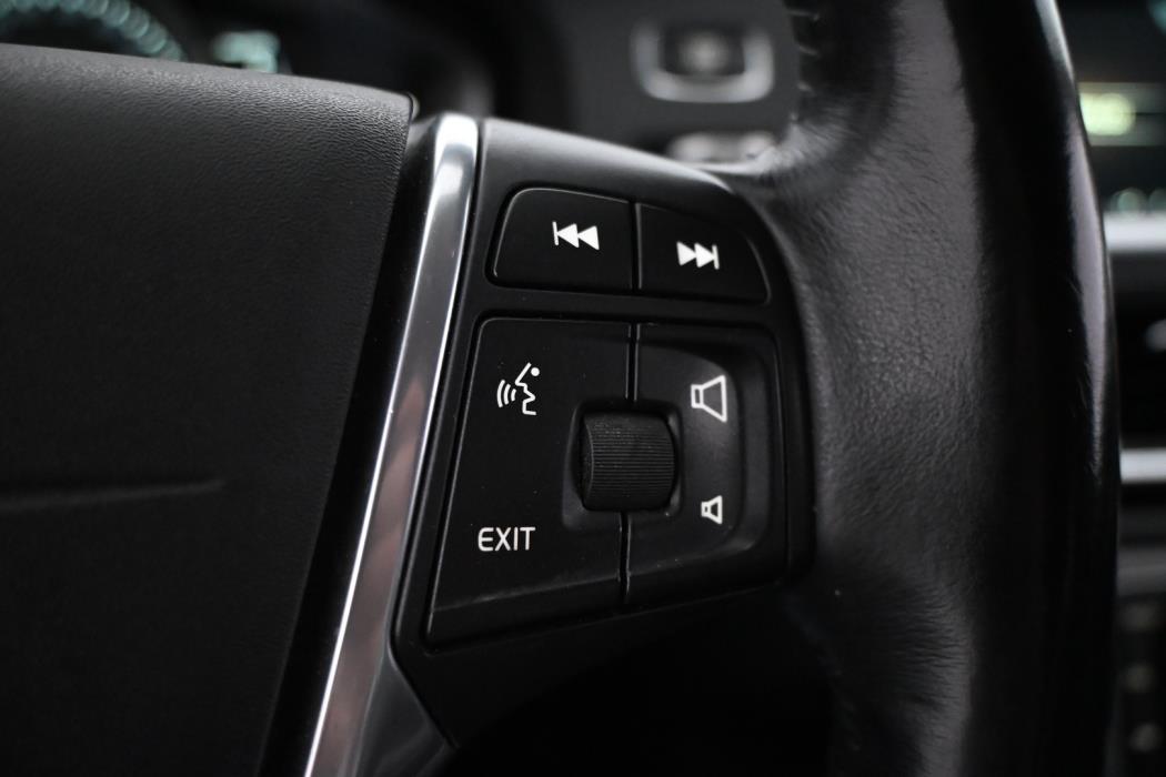 VOLVO V60 Cross Country 2016