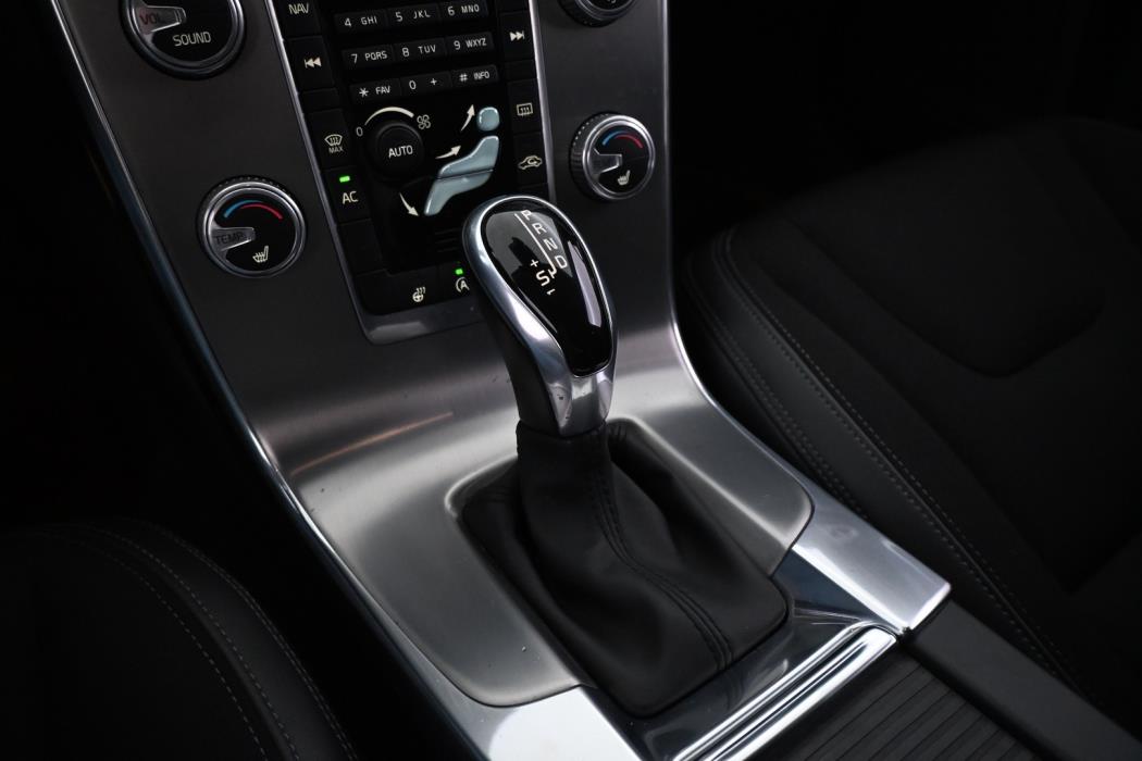 VOLVO V60 Cross Country 2016