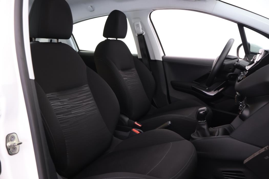 PEUGEOT 208 2014