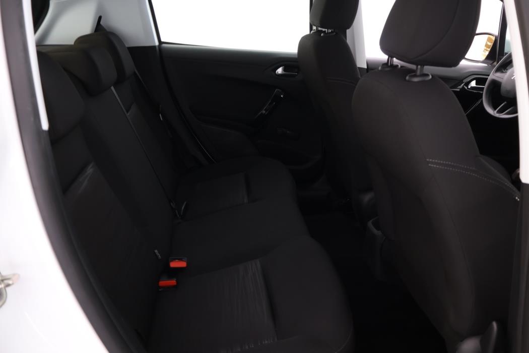 PEUGEOT 208 2014