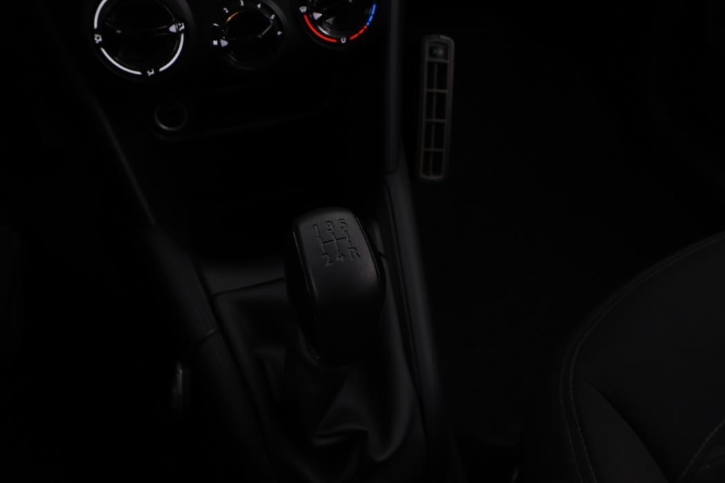 PEUGEOT 208 2014