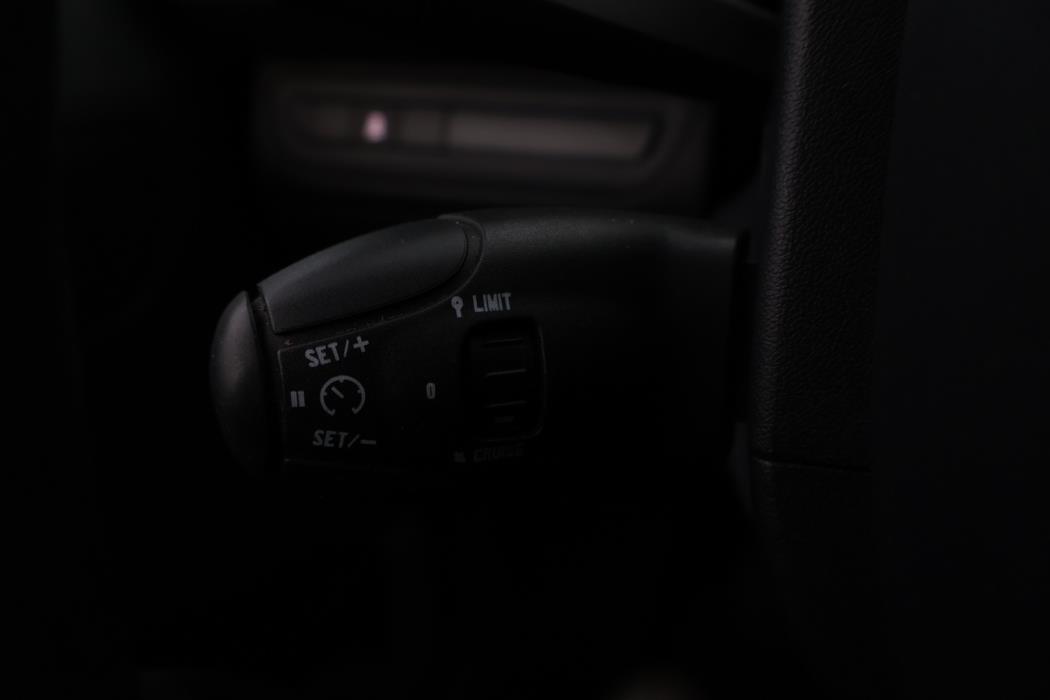 PEUGEOT 208 2014