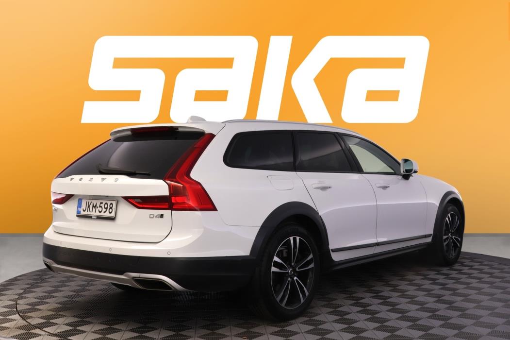 VOLVO V90 Cross Country 2018