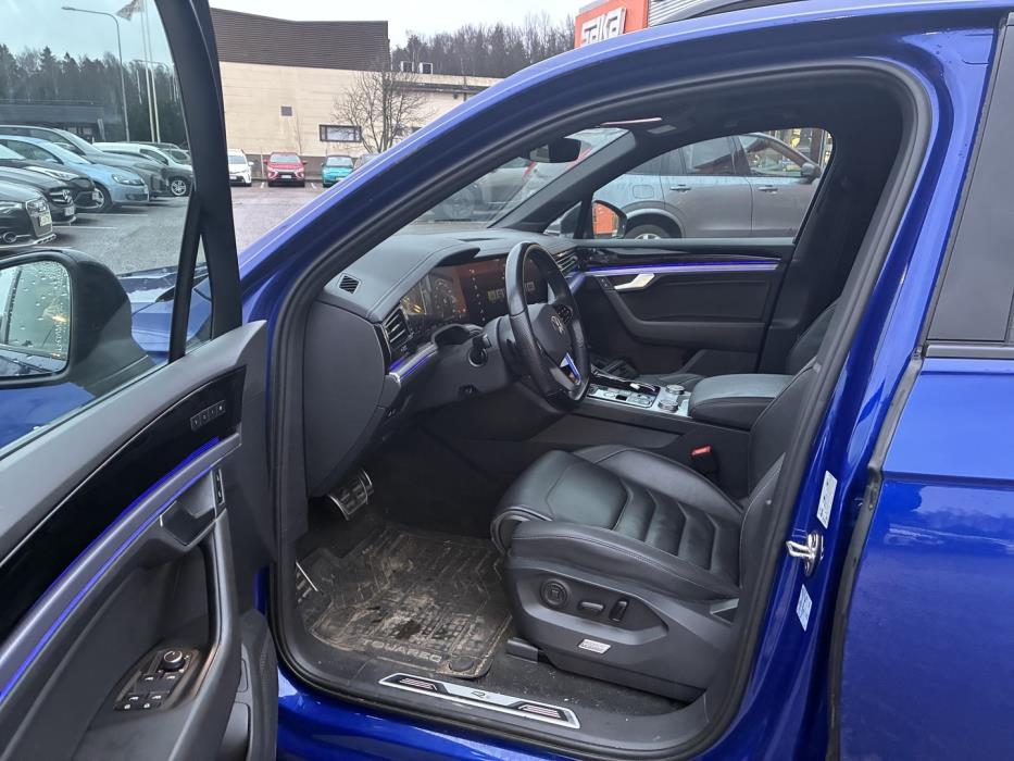 VOLKSWAGEN Touareg 2021