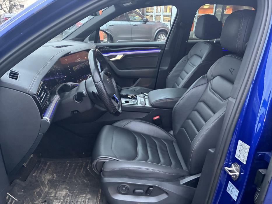 VOLKSWAGEN Touareg 2021