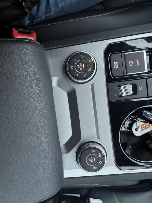 VOLKSWAGEN Touareg 2021