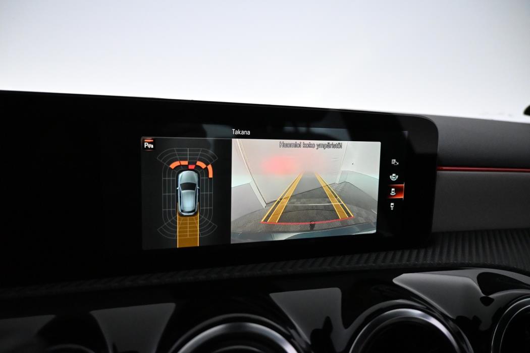 MERCEDES-BENZ A 2021