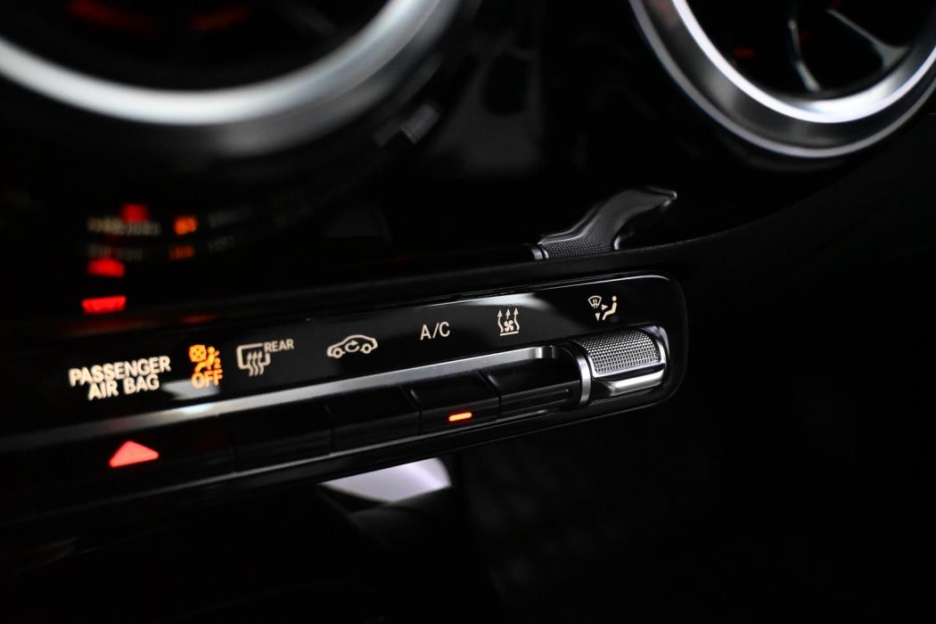 MERCEDES-BENZ A 2021