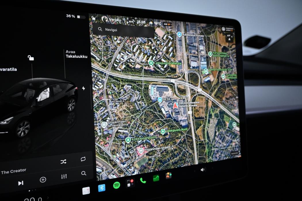 TESLA Model Y 2023