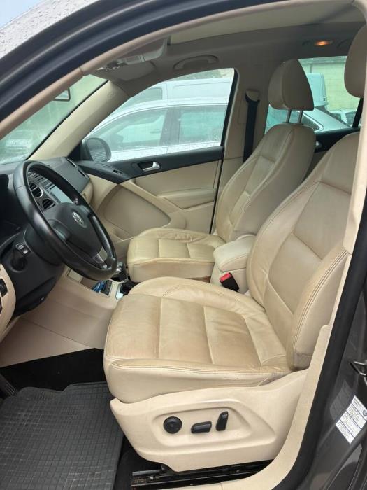 VOLKSWAGEN Tiguan 2010