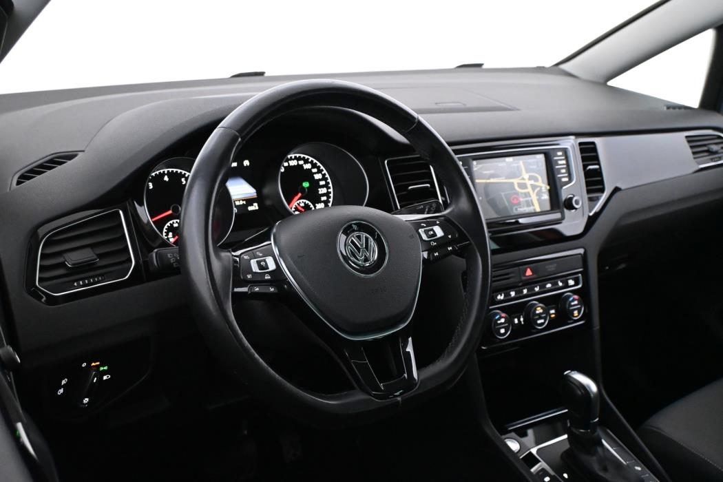 VOLKSWAGEN Golf Sportsvan 2016