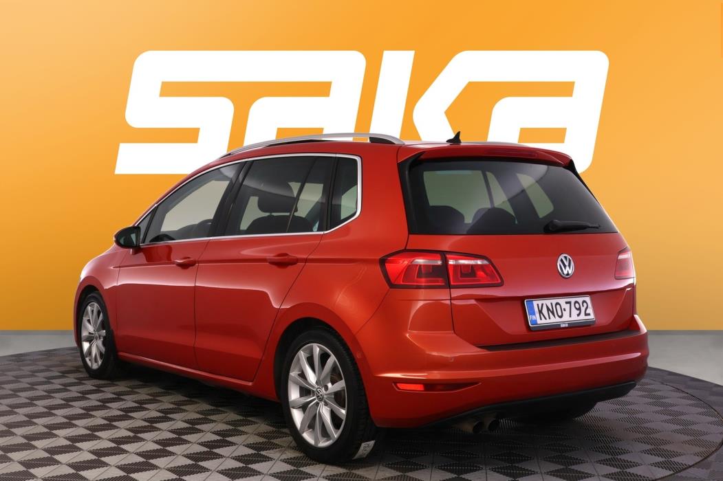 VOLKSWAGEN Golf Sportsvan 2016