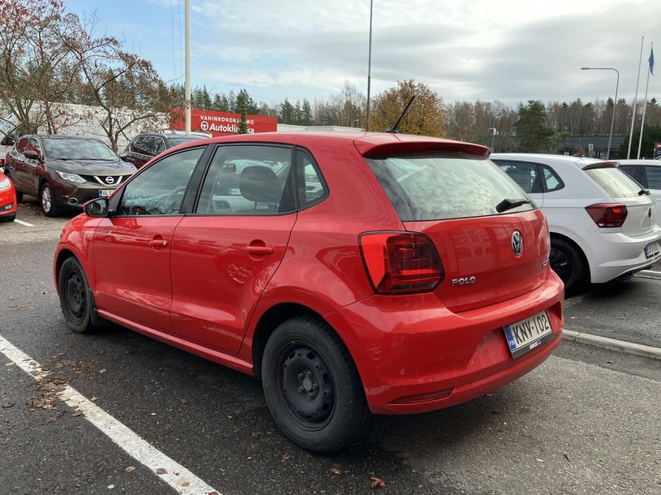 VOLKSWAGEN Polo 2016