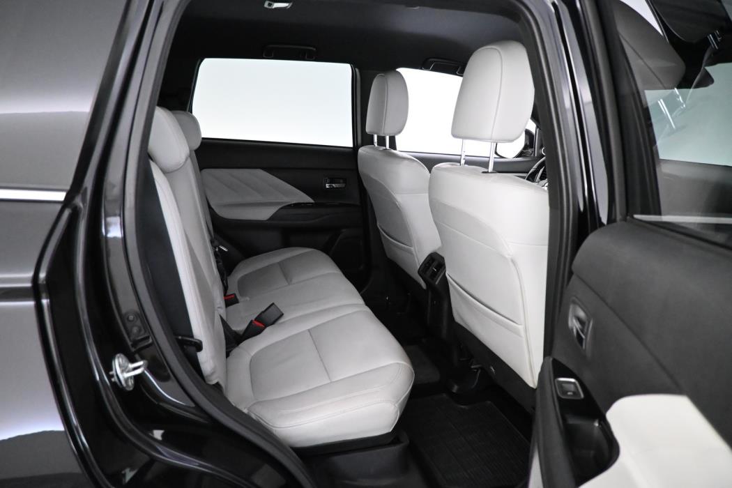 MITSUBISHI Outlander PHEV 2019