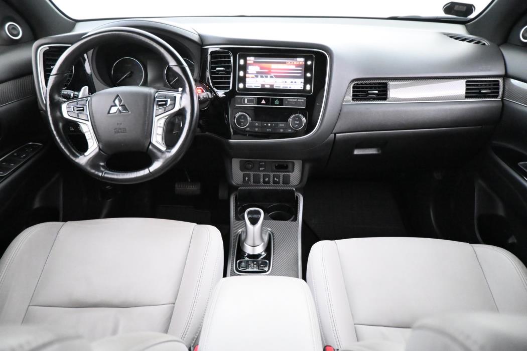 MITSUBISHI Outlander PHEV 2019