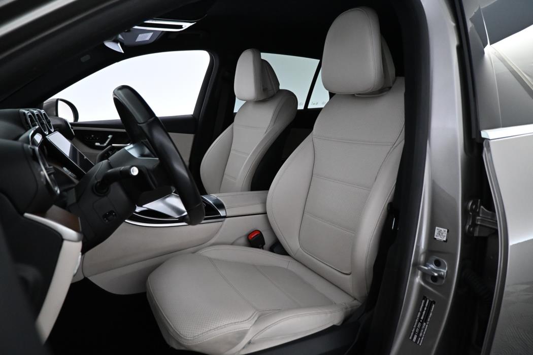 MERCEDES-BENZ GLC 2023