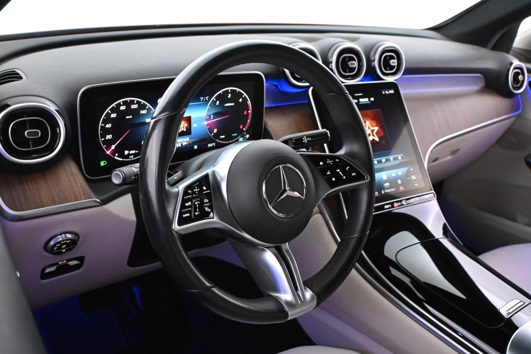 MERCEDES-BENZ GLC 2023