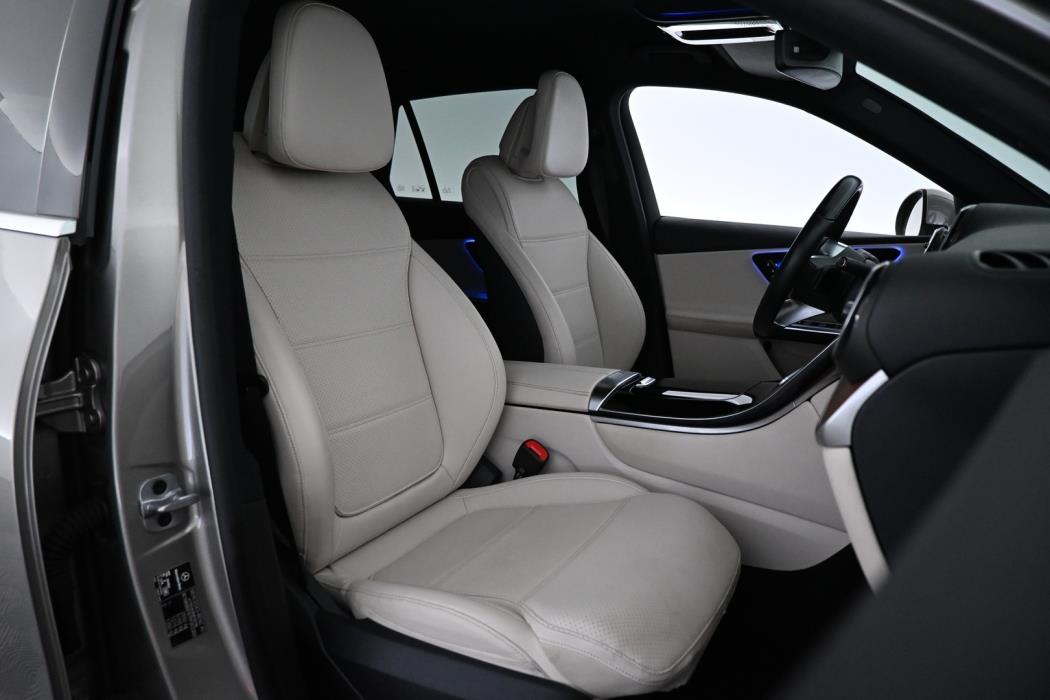 MERCEDES-BENZ GLC 2023