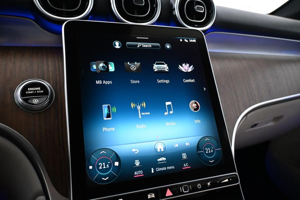 MERCEDES-BENZ GLC 2023