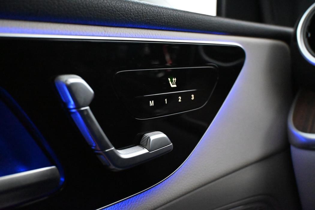 MERCEDES-BENZ GLC 2023