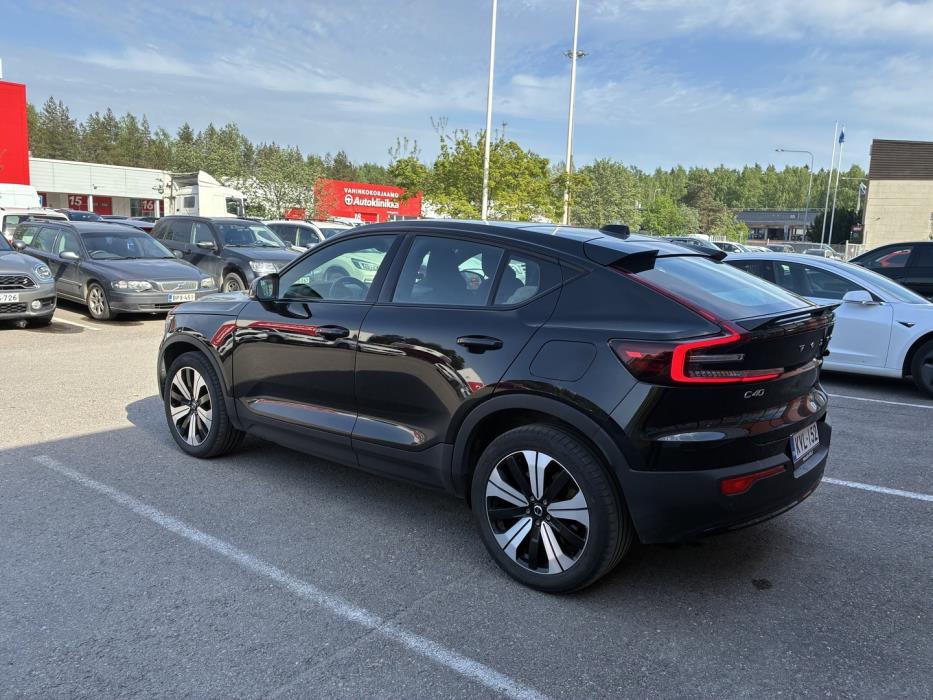 VOLVO C40 2023