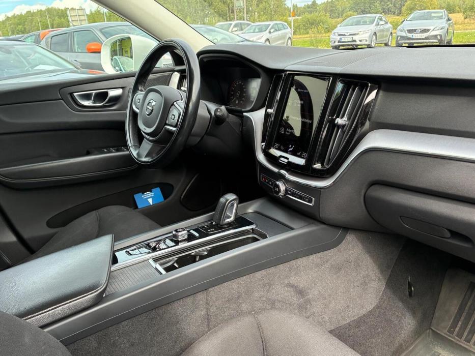 VOLVO XC60 2021