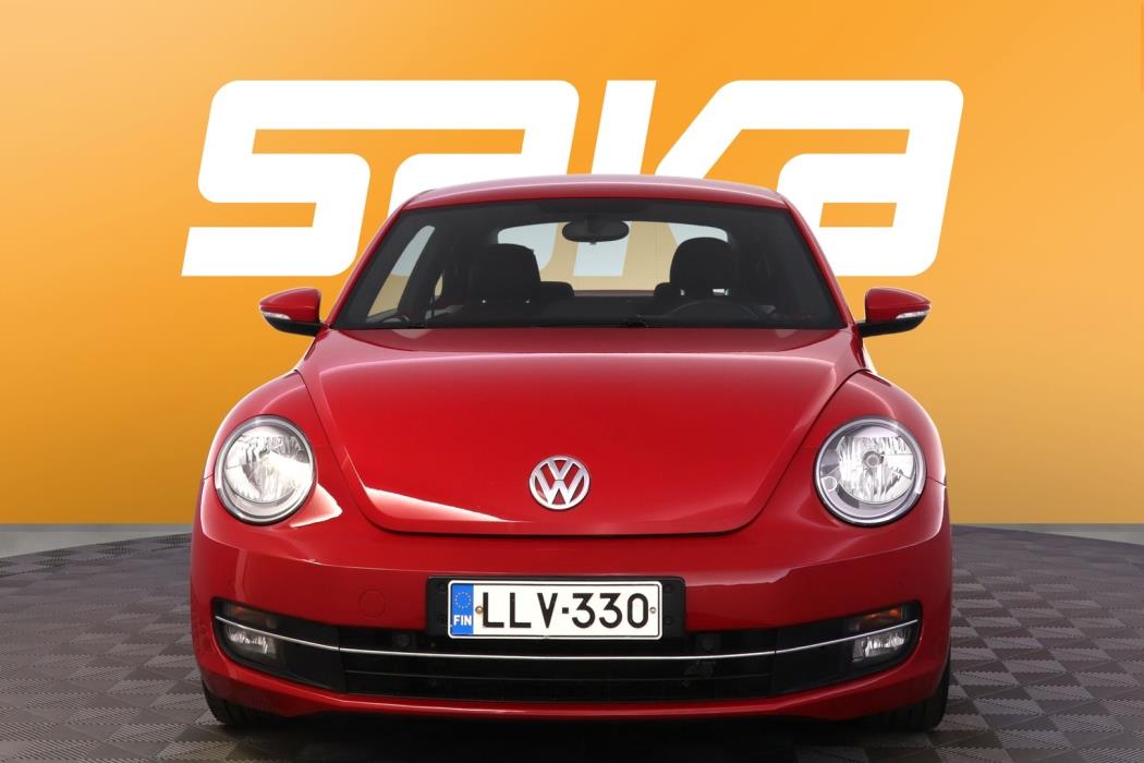 VOLKSWAGEN Beetle 2013