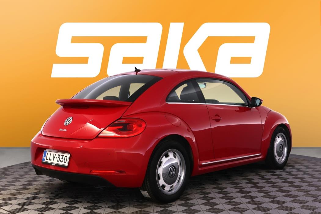 VOLKSWAGEN Beetle 2013