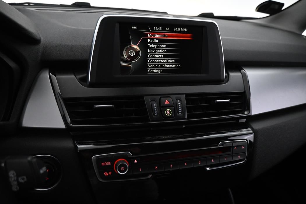 BMW 218 2016