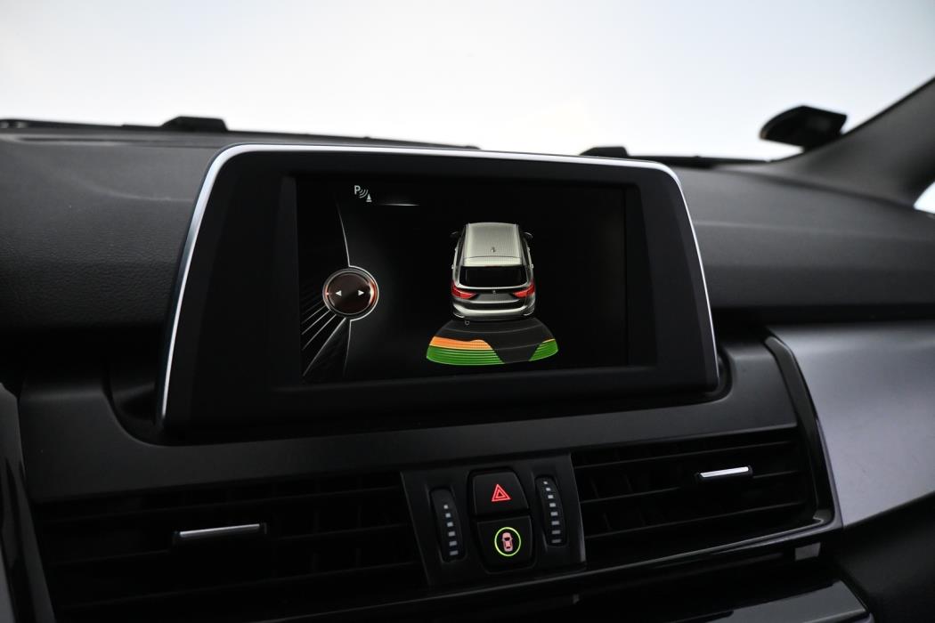 BMW 218 2016